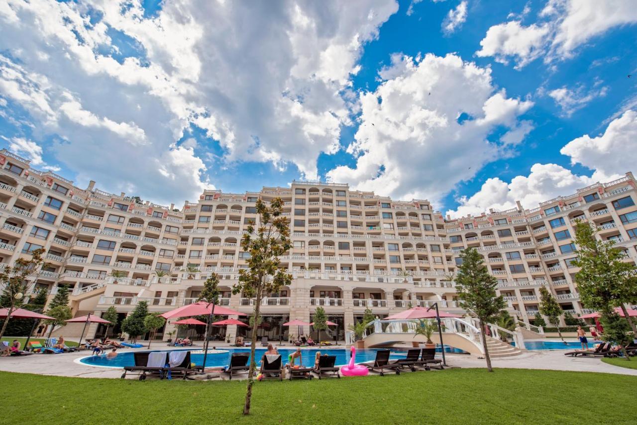 Summertime in Varna South Bay Beach Residence Exteriör bild