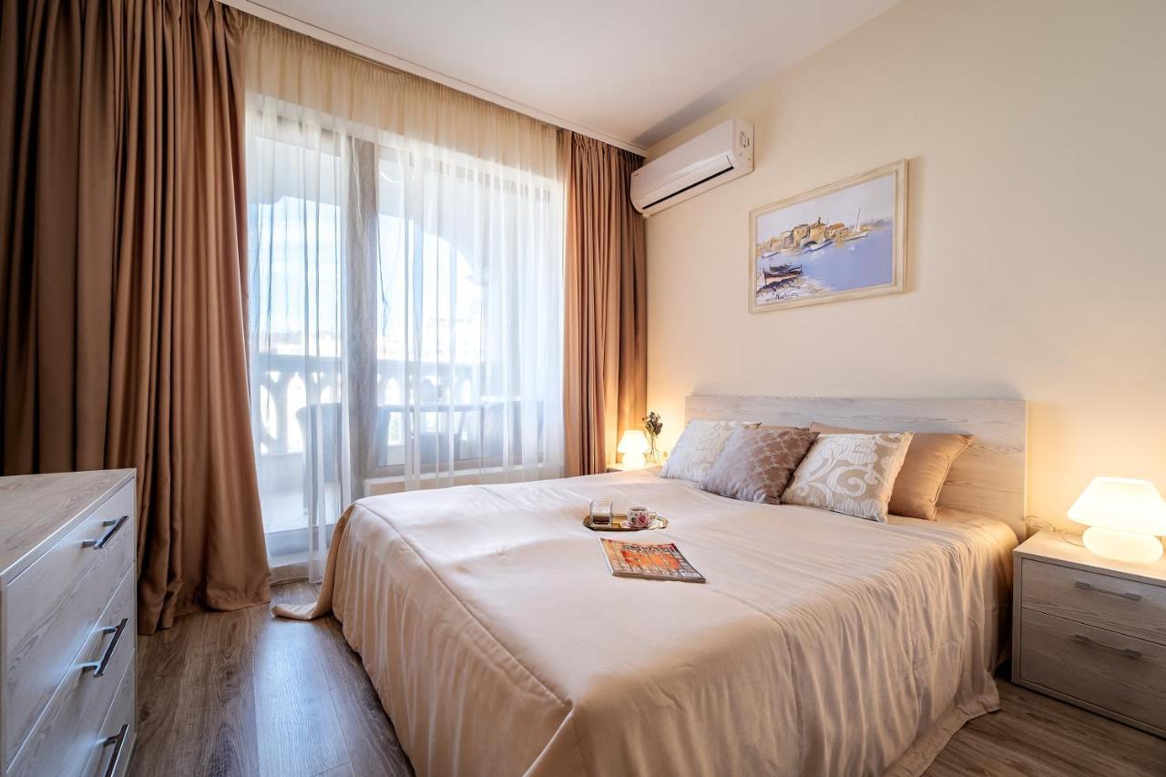Summertime in Varna South Bay Beach Residence Exteriör bild
