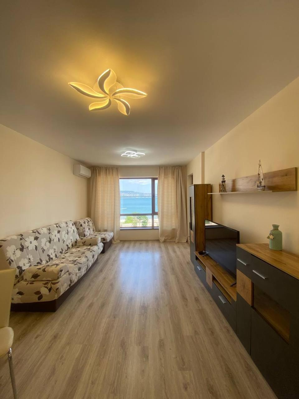 Summertime in Varna South Bay Beach Residence Exteriör bild